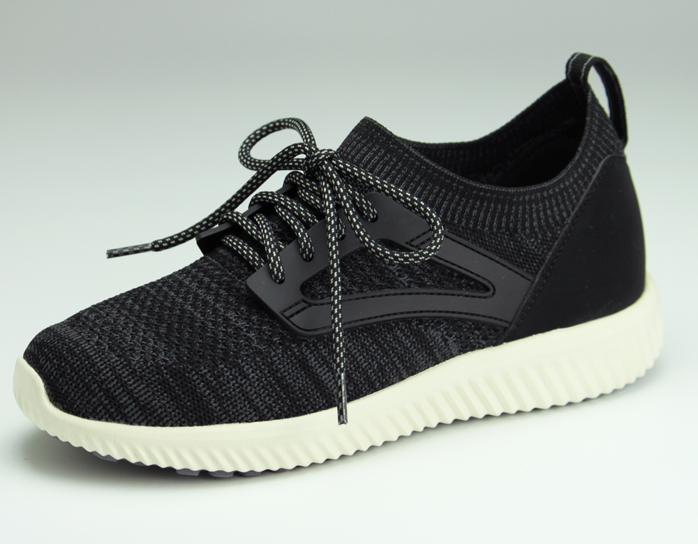 ストレッチニットスニーカー　WG130