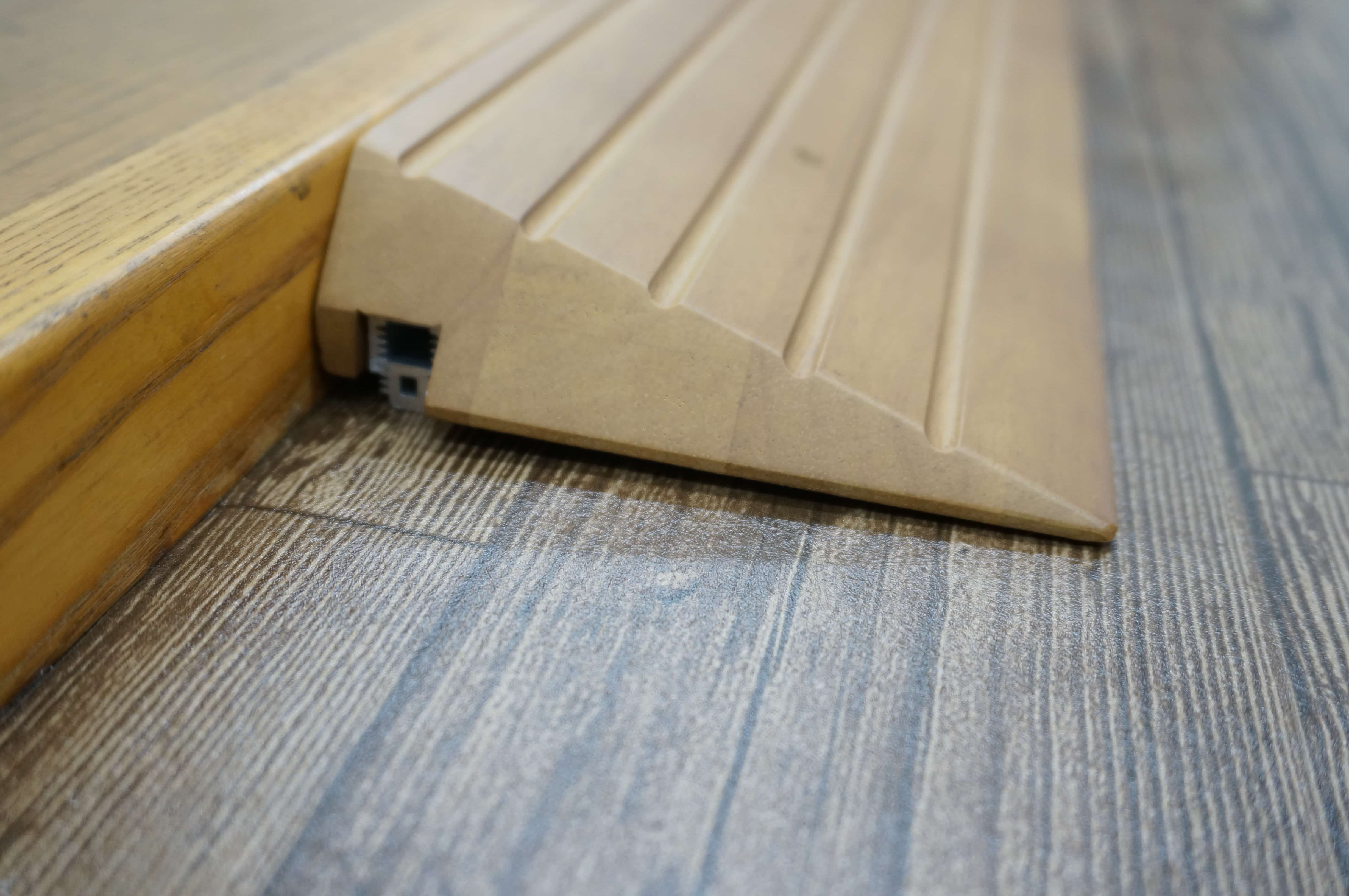  屋内用スロープ　段ない・スR